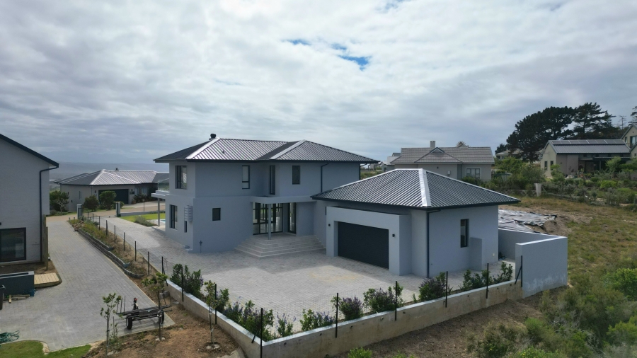 4 Bedroom Property for Sale in Baron View Western Cape